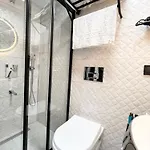 Ξενοδοχείο με διαμερίσματα Taksim Larissa 4*