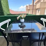 Ξενοδοχείο με διαμερίσματα Taksim Larissa 4*