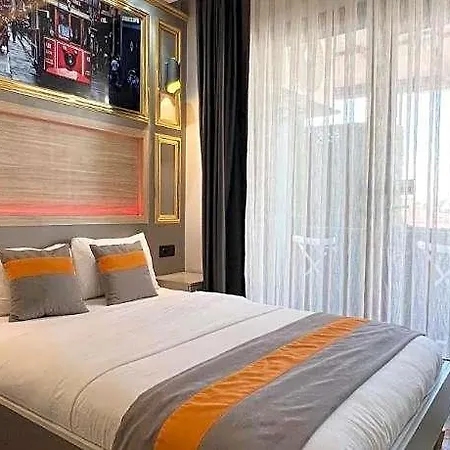 Taksim Larissa