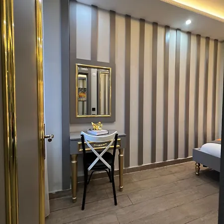 아파트호텔 Taksim Larissa 4*