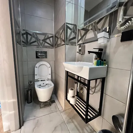 Taksim Larissa Apartmanhotel 4*